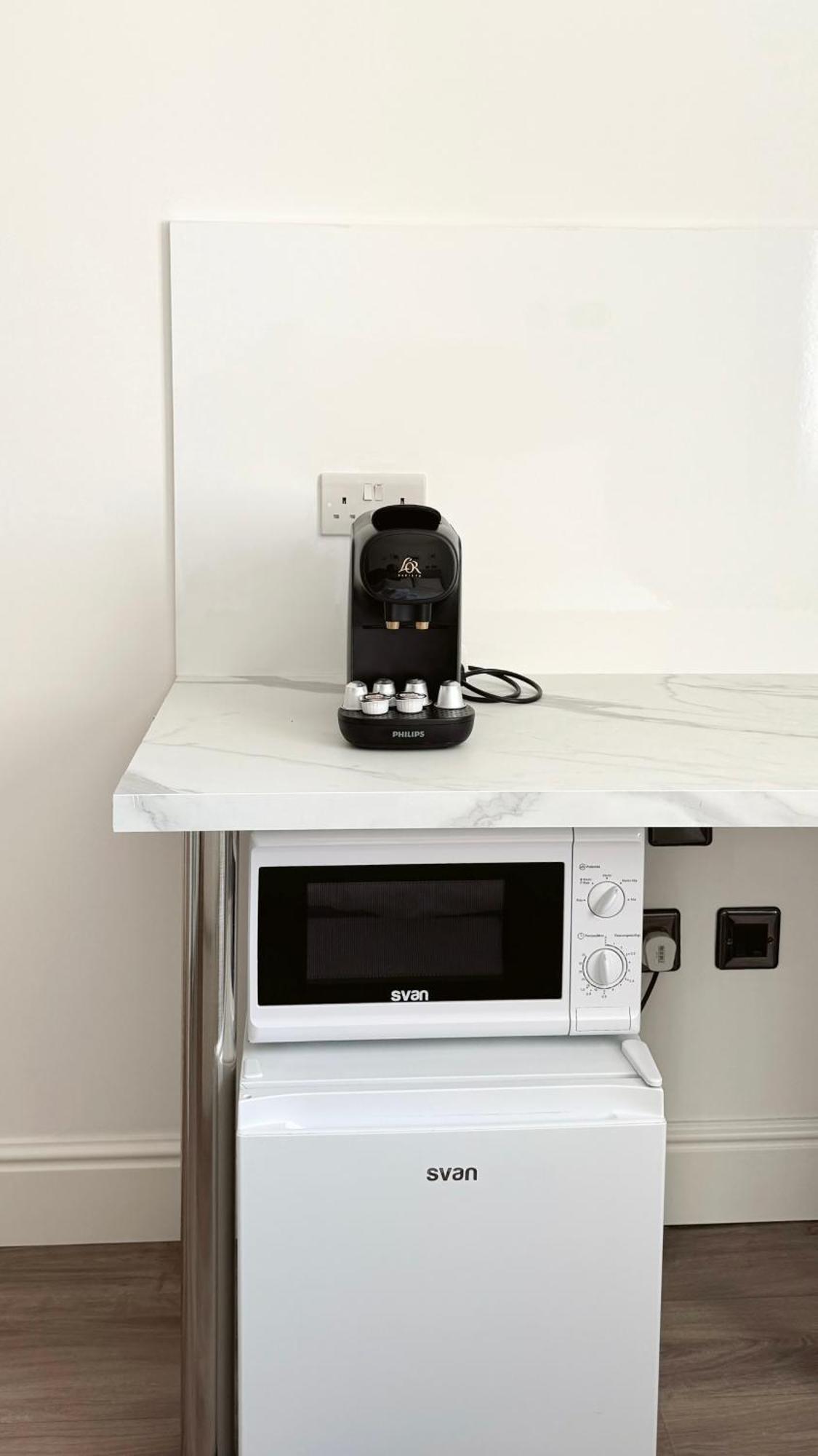 Central Penthouse Double Room Ensuite - Grand Central House 지브롤터 외부 사진