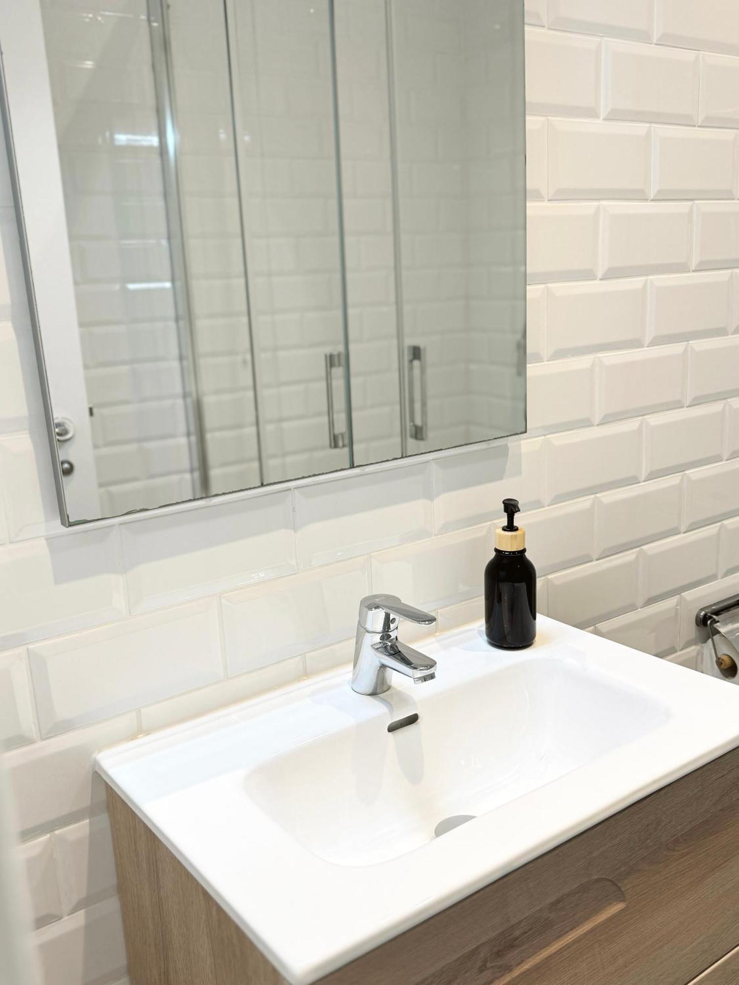 Central Penthouse Double Room Ensuite - Grand Central House 지브롤터 외부 사진